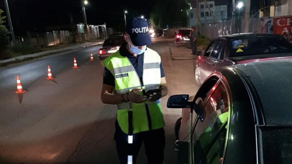 Un polițist care a accidentat mortal o persoană pe o trecere de pietoni și a părăsit locul faptei va compărea pe banca acuzaților